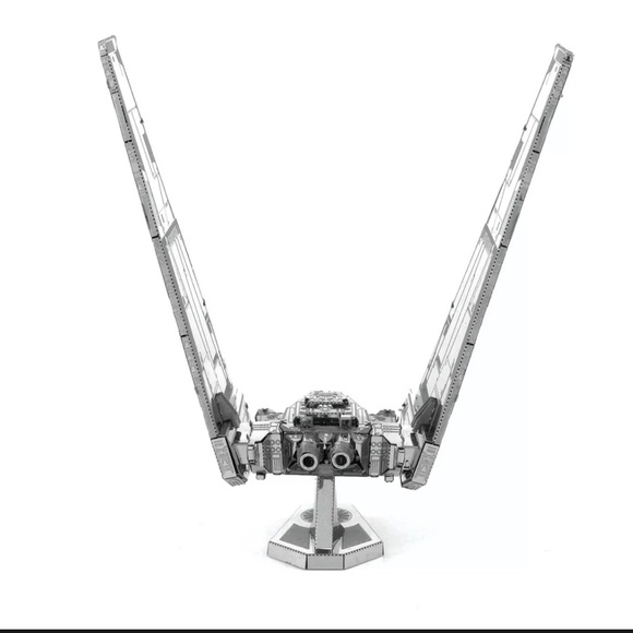 Fascinations Metal Earth Star Wars Kylo Ren Command Shuttle 3D steel Model Kit - Picture 3 of 6
